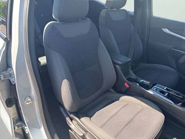 Used 2022 Chevrolet Bolt EUV LT w/ Comfort Package FWD image 14