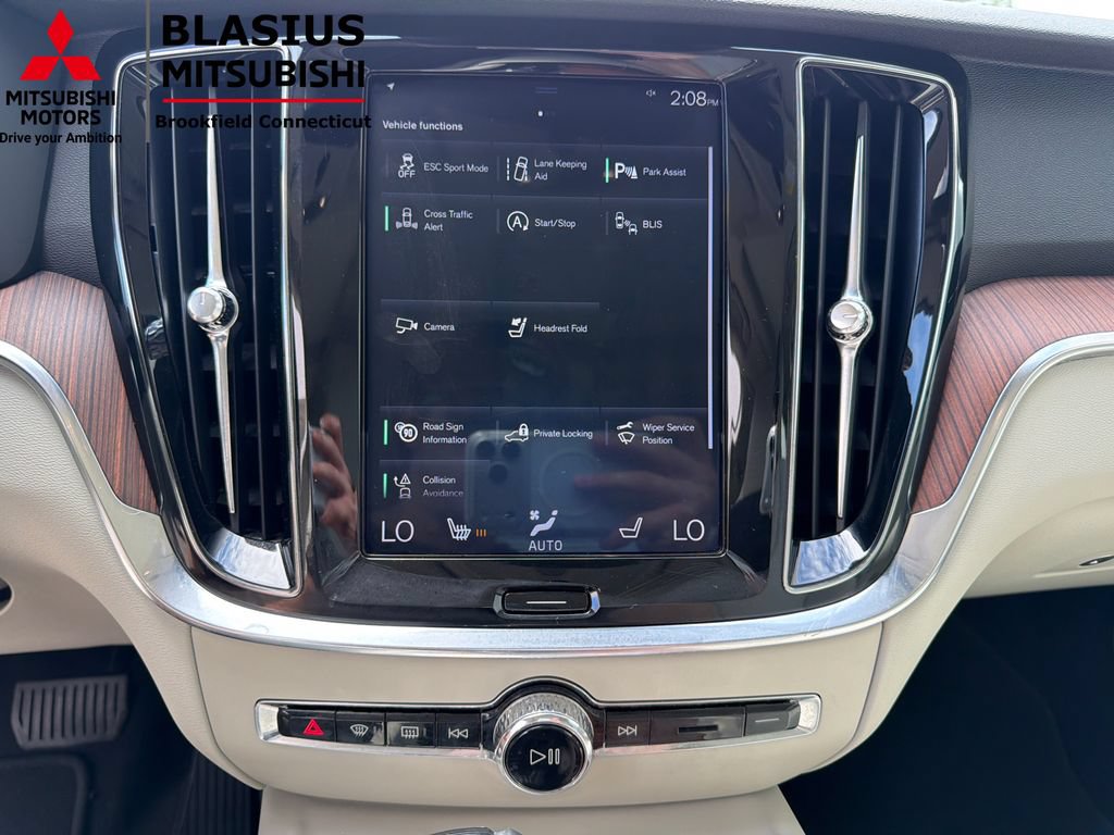 Used 2019 Volvo S60 T5 Momentum w/ Multimedia Package FWD image 27