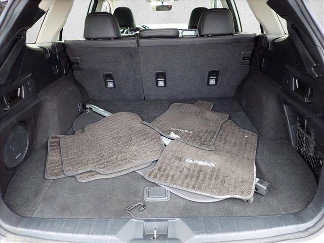 Used 2020 Subaru Outback Limited w/ Popular Package #2 image 8