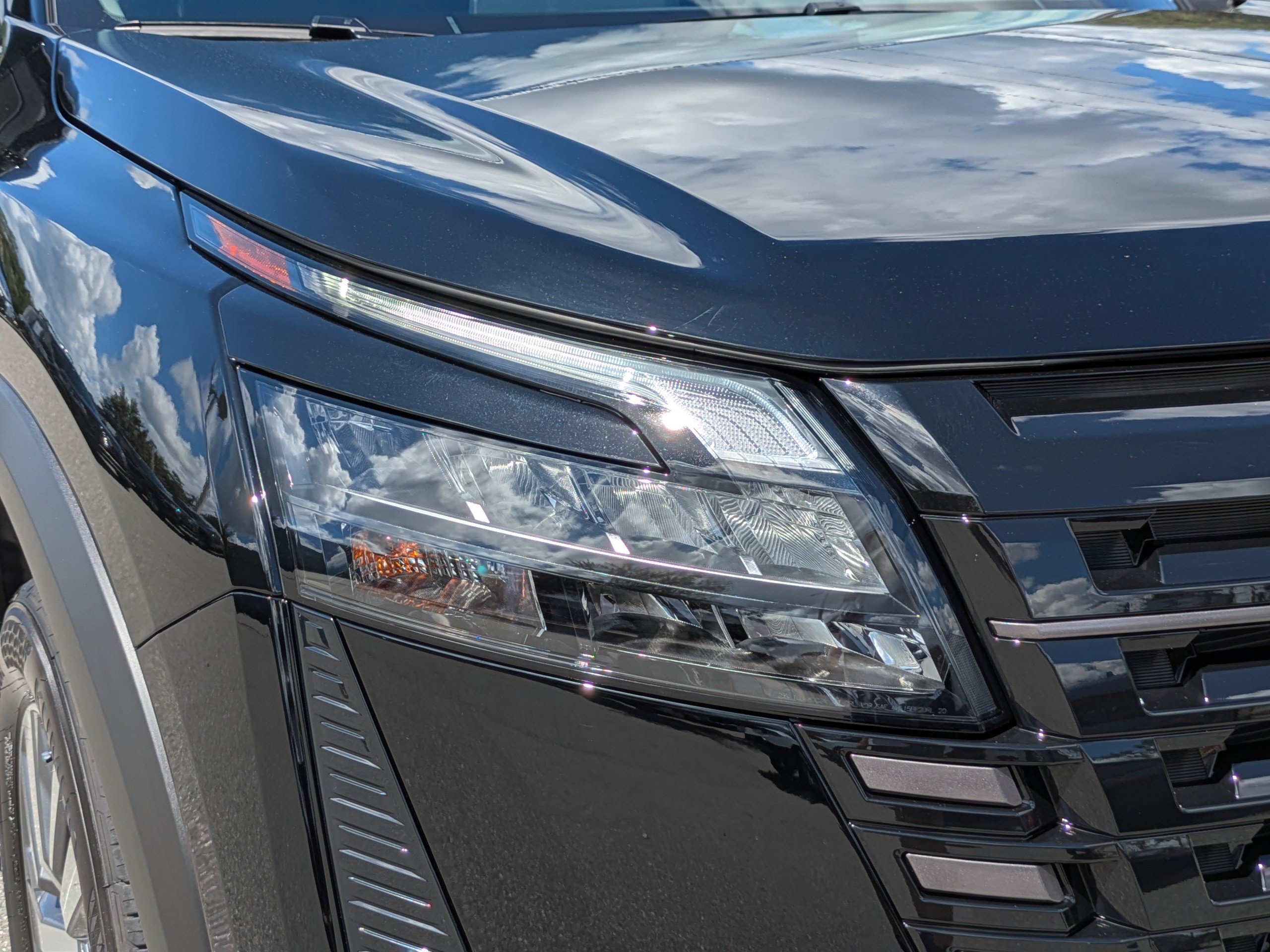 New 2026 Nissan Pathfinder SL FWD image 10