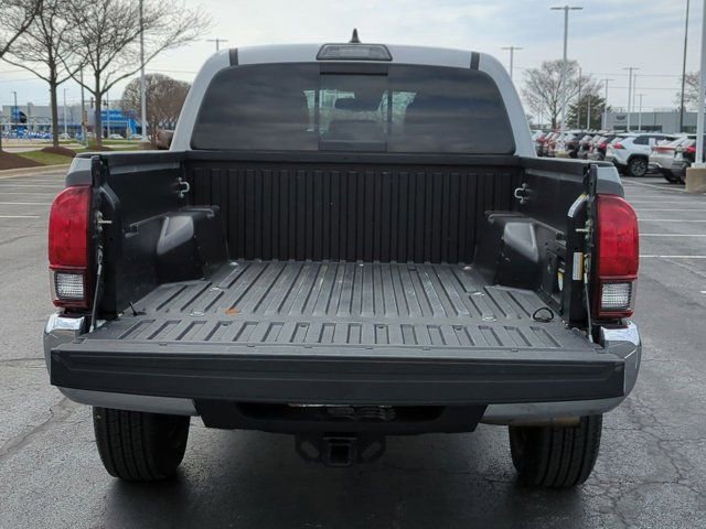 Certified 2019 Toyota Tacoma TRD Off-Road AWD/4WD image 17