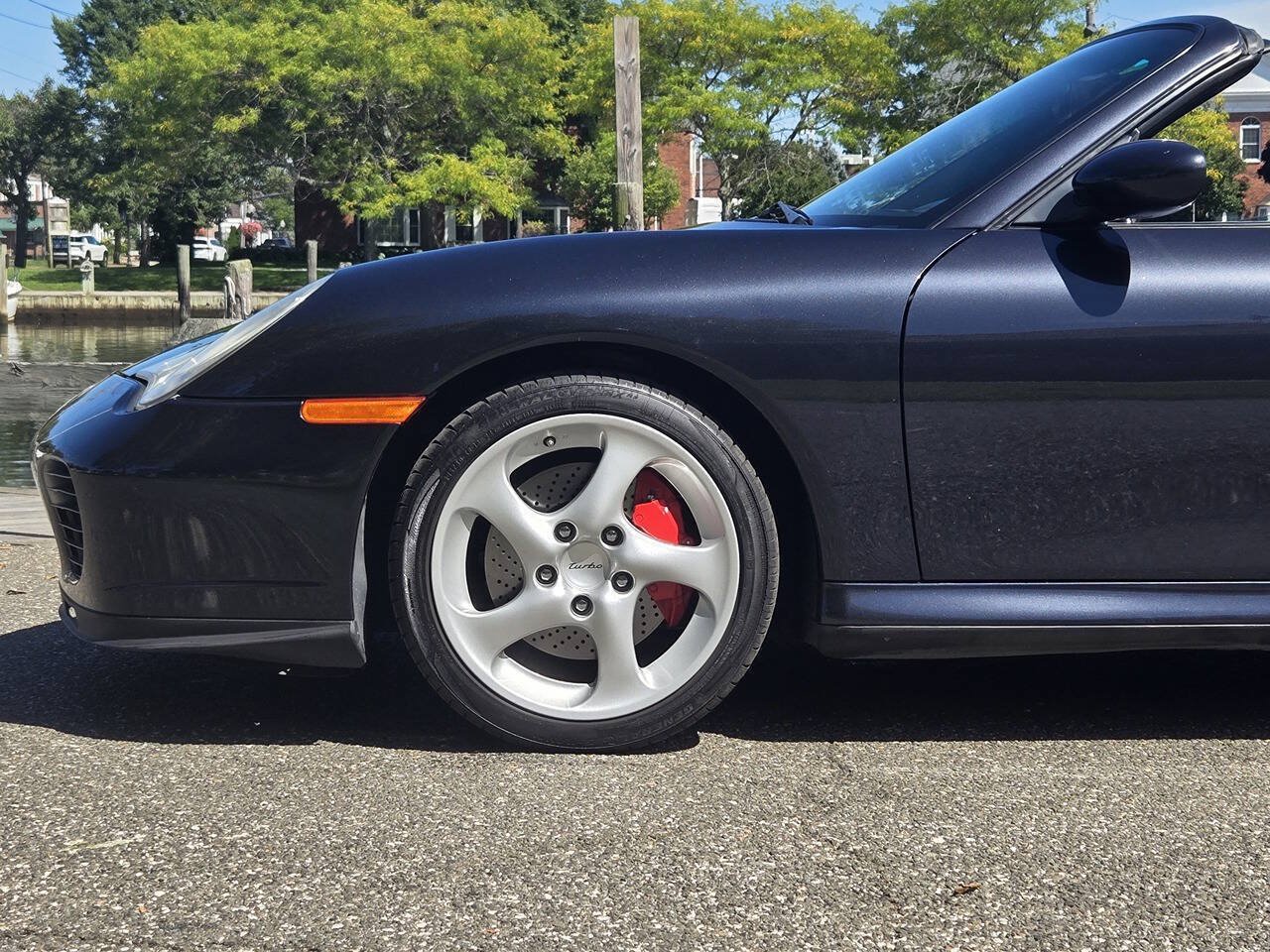Used 2004 Porsche 911 Turbo AWD/4WD image 32