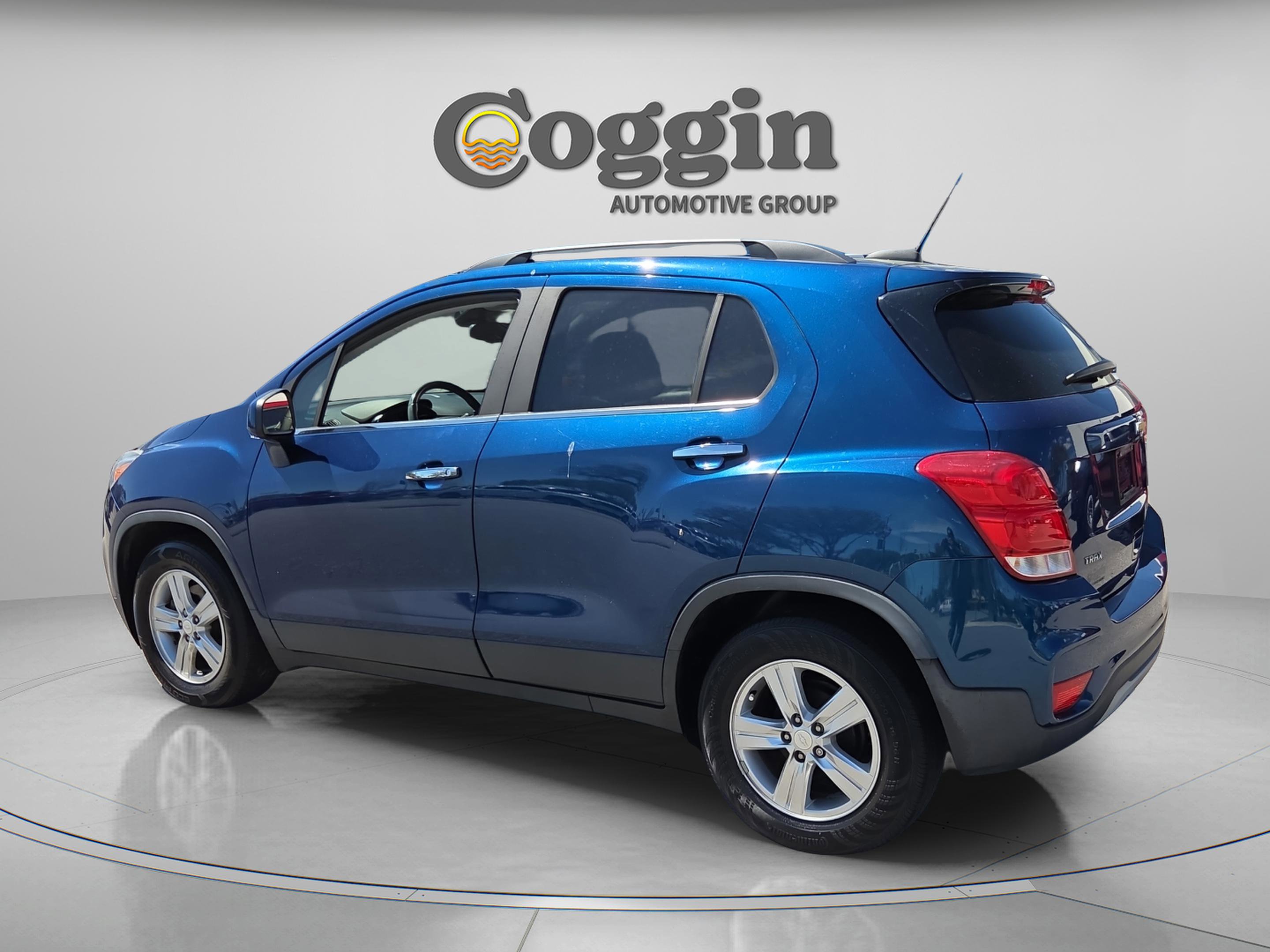 Used 2019 Chevrolet Trax LT w/ LT Convenience Package image 3