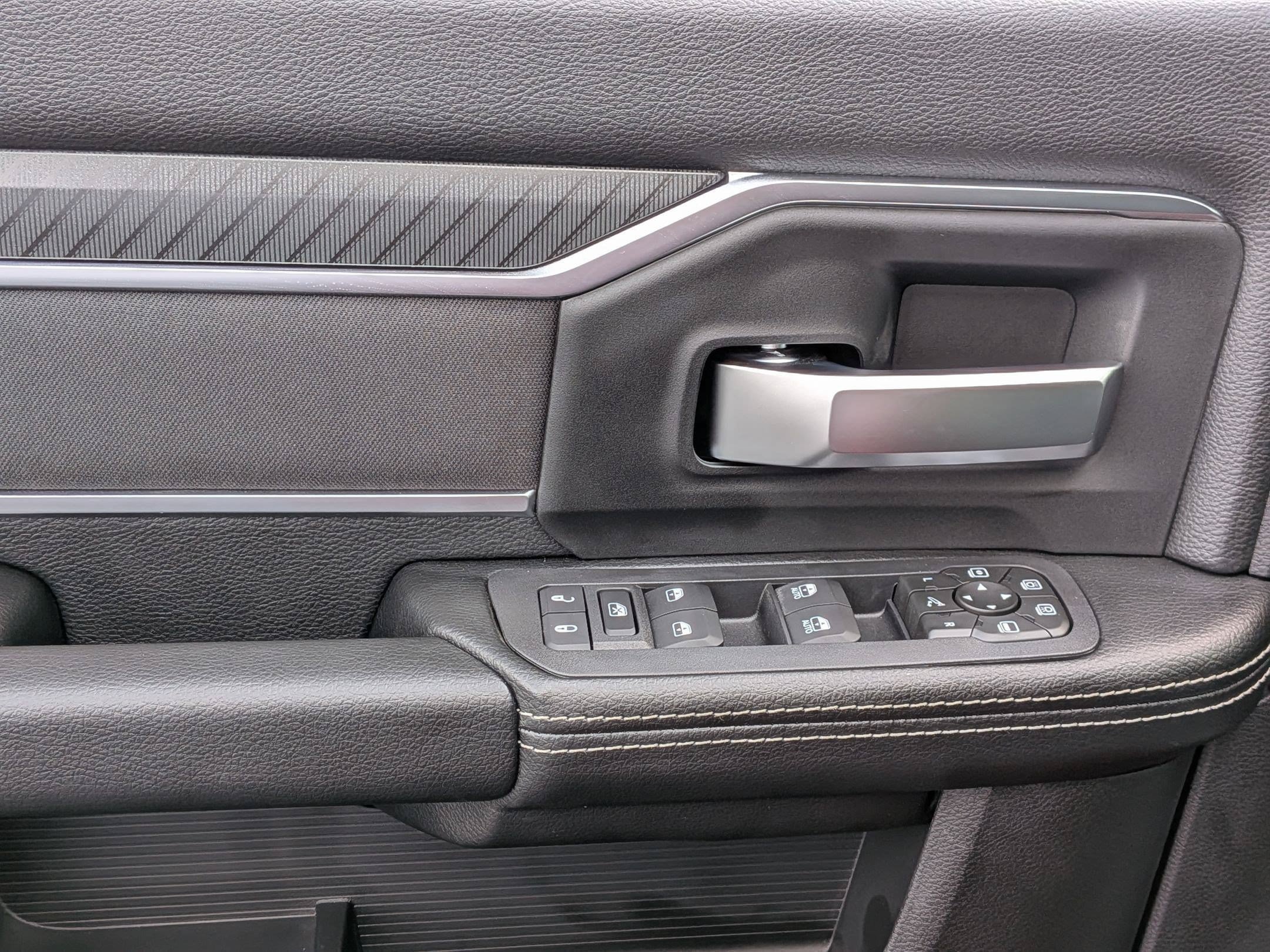 New 2026 RAM 2500 Big Horn AWD/4WD image 11