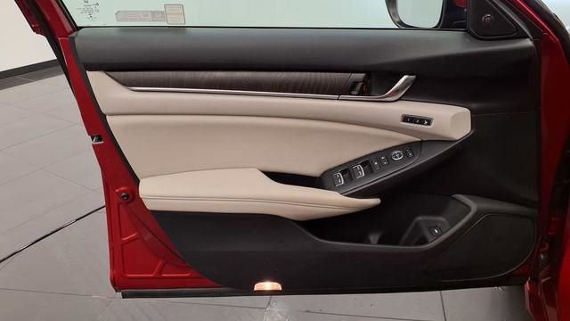 Used 2022 Honda Accord Touring image 17