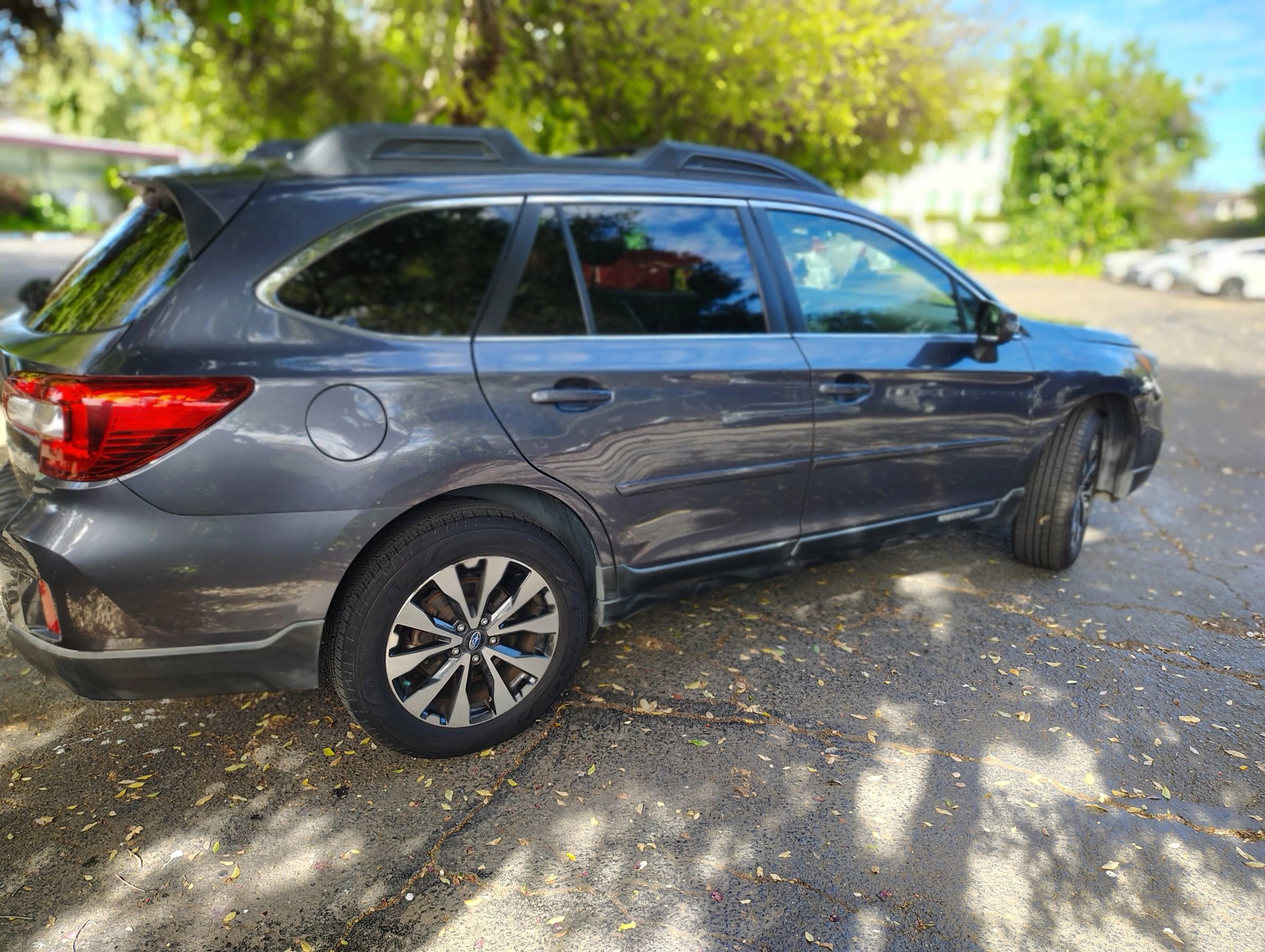 Used 2015 Subaru Outback 2.5i Limited AWD/4WD image 16