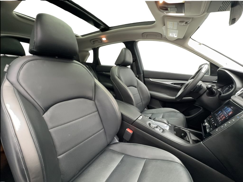 Used 2025 INFINITI QX50 Luxe image 31