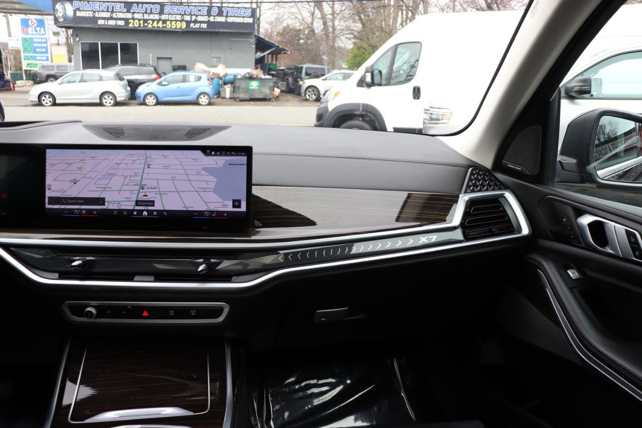 Used 2025 BMW X7 xDrive40i image 20