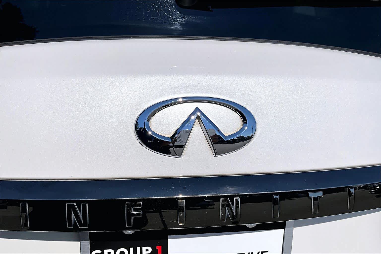 Used 2021 INFINITI QX80 Premium Select w/ Cargo Package AWD/4WD image 31