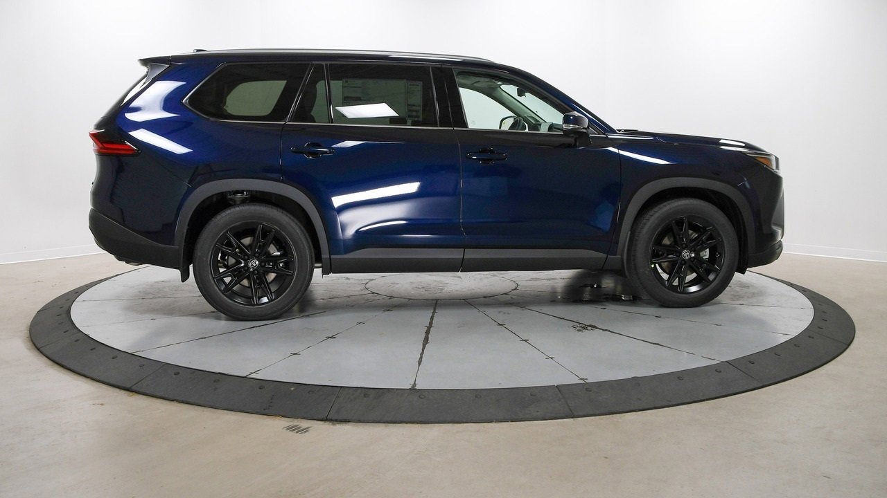 New 2025 Toyota Grand Highlander AWD image 6