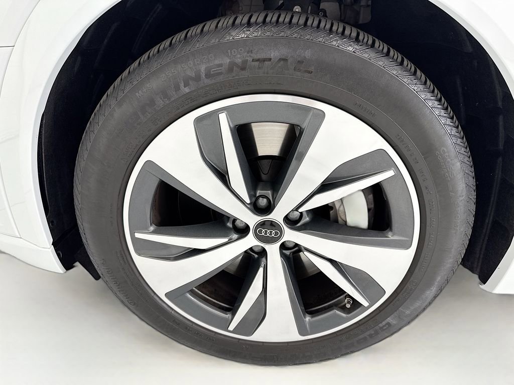 Certified 2024 Audi Q8 e-tron Prestige w/ Prestige Package AWD/4WD image 29