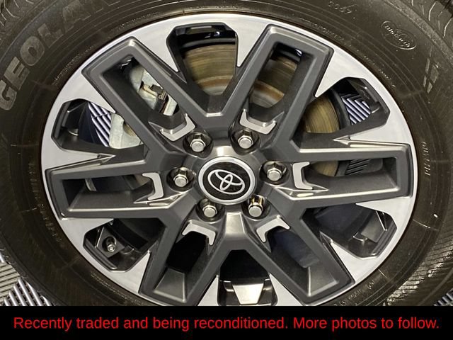 Used 2023 Toyota Tundra Limited AWD/4WD image 28