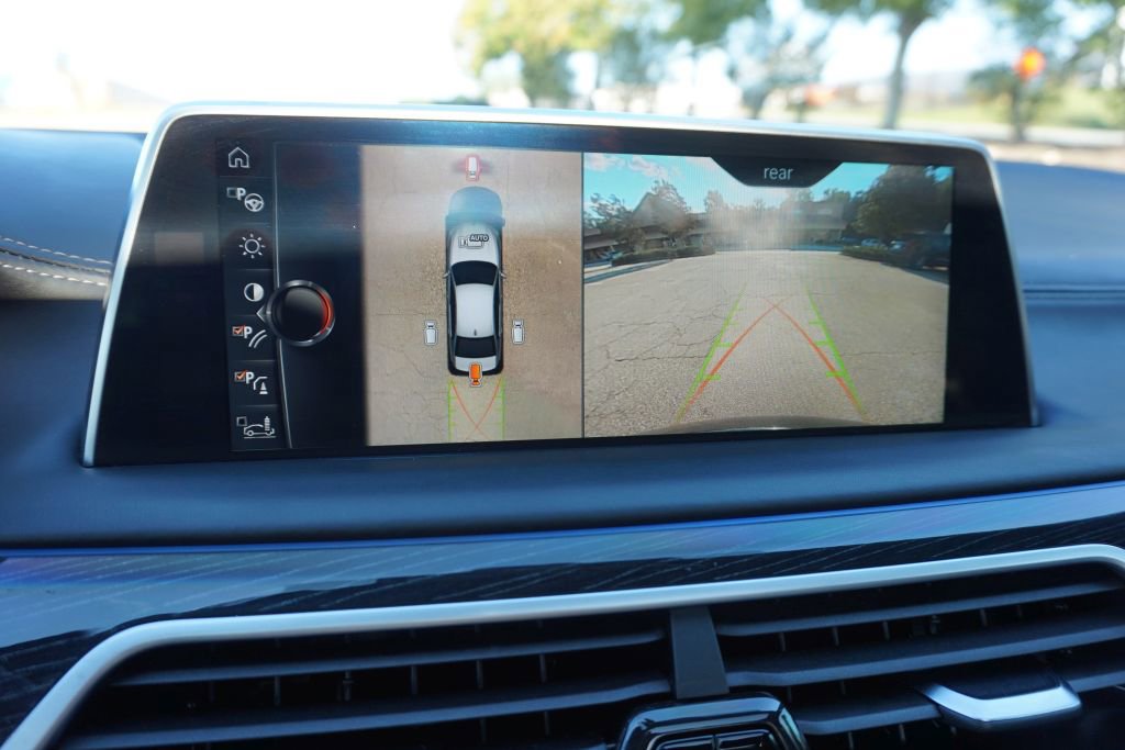 Used 2017 BMW 750i RWD image 42