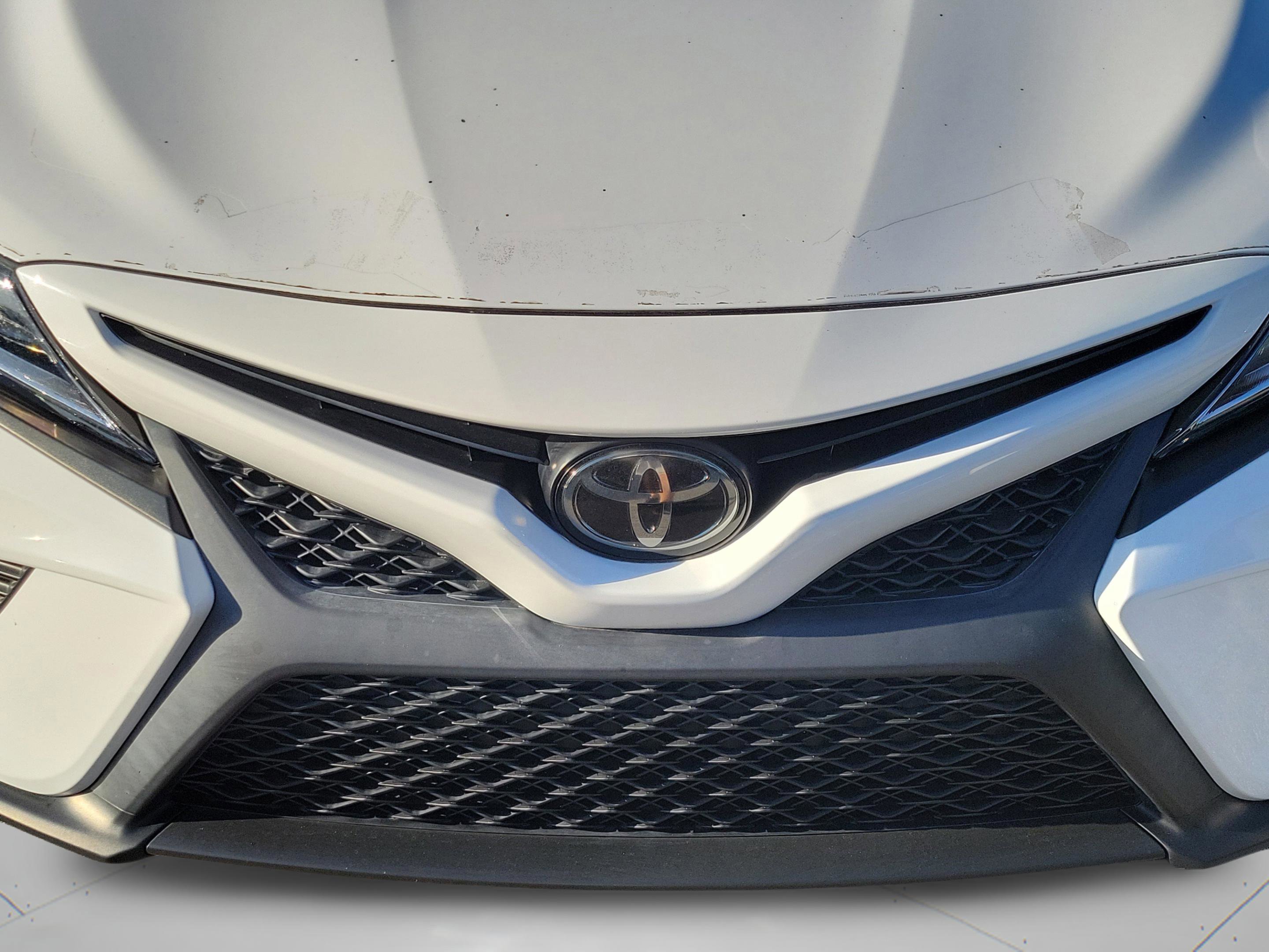 Used 2020 Toyota Camry SE image 12