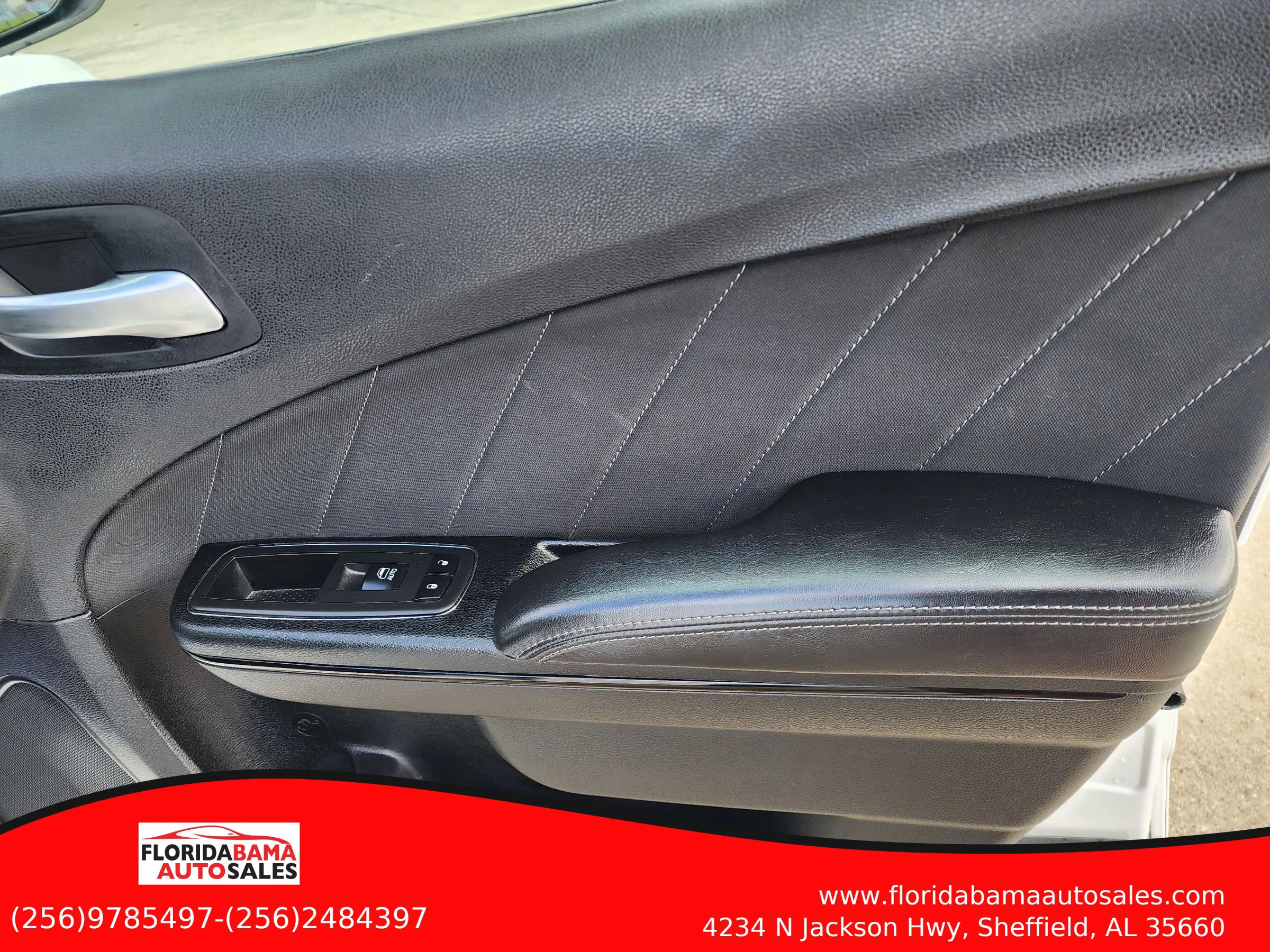 Used 2019 Dodge Charger GT w/ Blacktop Package image 10