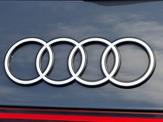 Certified 2025 Audi Q5 Premium w/ Convenience Package AWD/4WD image 30