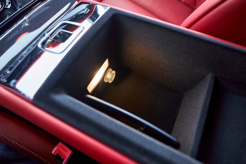 Used 2025 Rolls-Royce Cullinan Black Badge AWD/4WD image 63