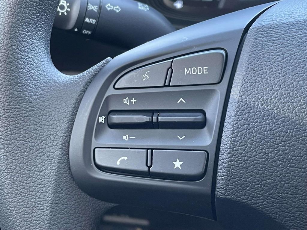 New 2026 Hyundai Venue SE image 19