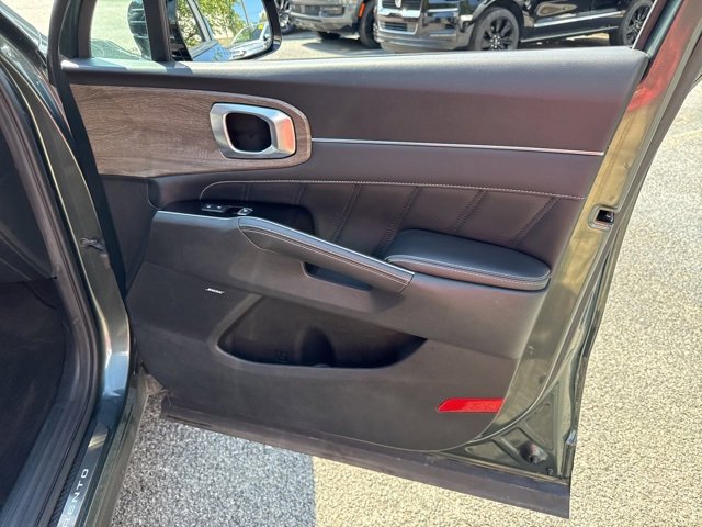 Used 2021 Kia Sorento SX Prestige image 28