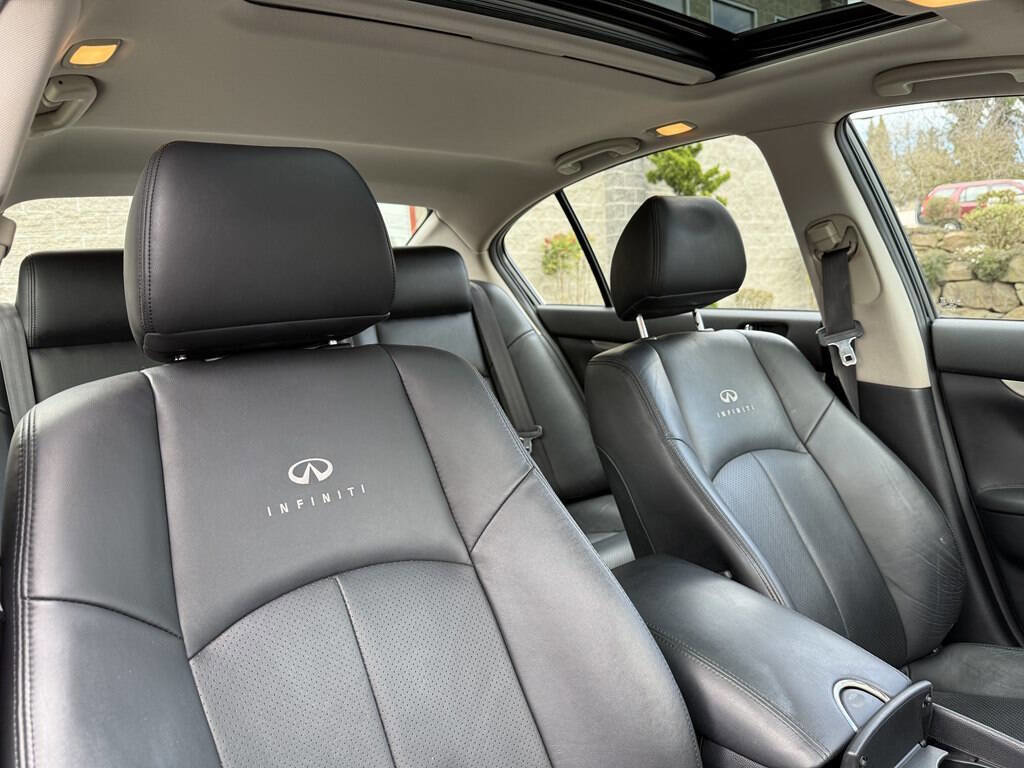 Used 2011 INFINITI G37 Journey w/ Premium Pkg image 19