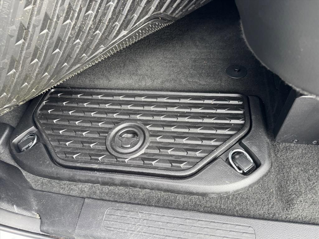 Used 2024 RAM 1500 Laramie image 11