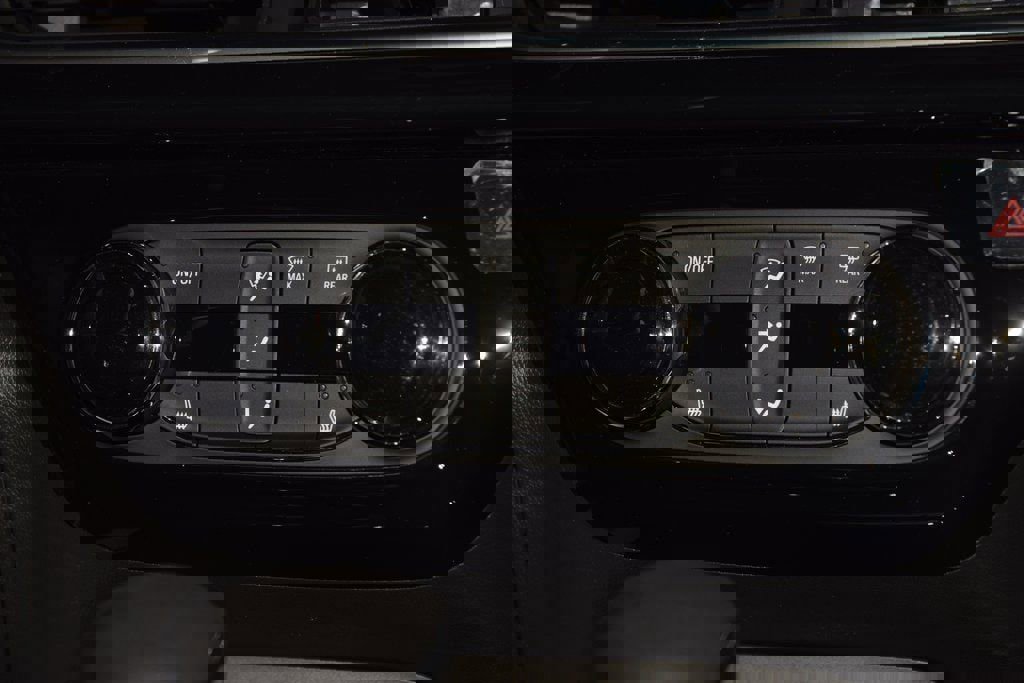 New 2026 Chevrolet Trax RS w/ Sunroof Package image 31