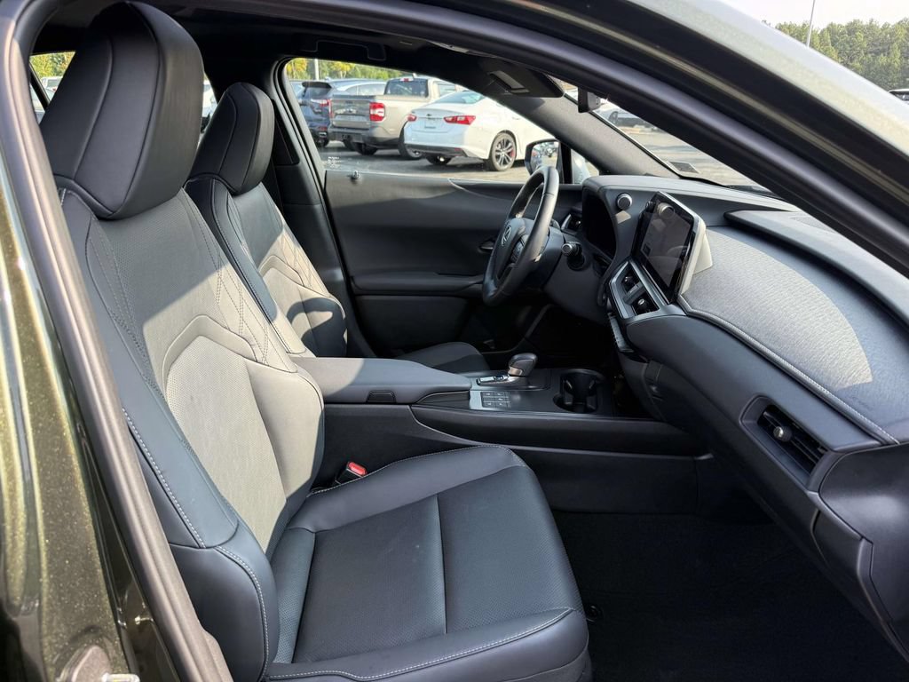 Used 2025 Lexus UX 300h AWD w/ Accessory Package (Z1) image 15