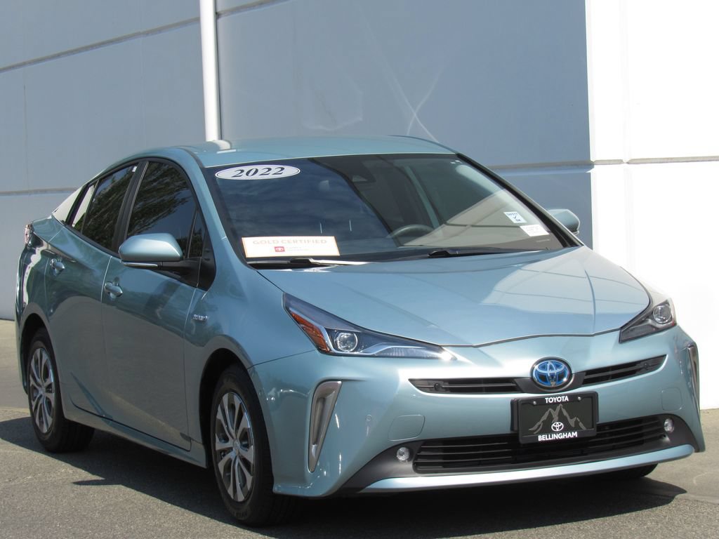 Certified 2022 Toyota Prius LE AWD/4WD image 2