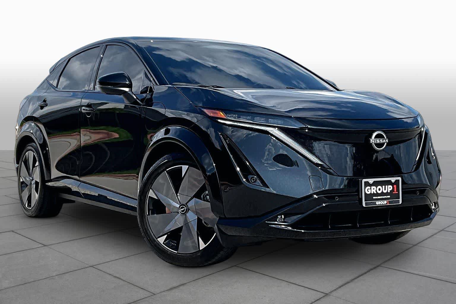 Used 2024 Nissan Ariya AWD image 2