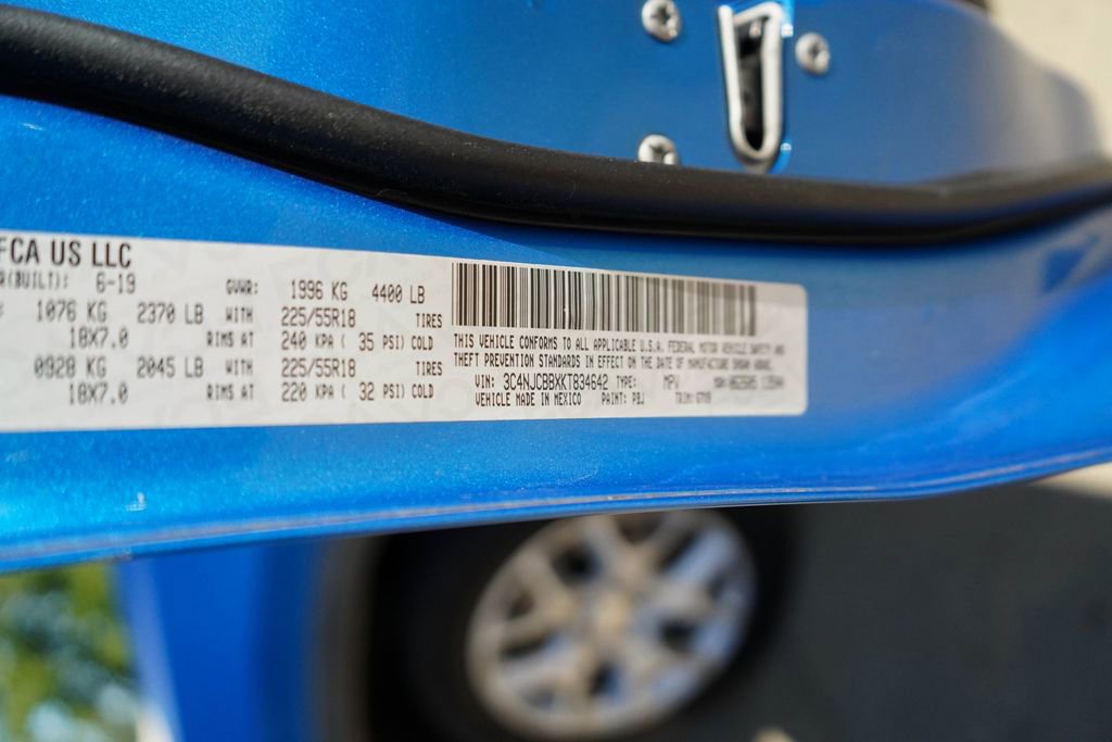 Used 2019 Jeep Compass Latitude FWD image 38