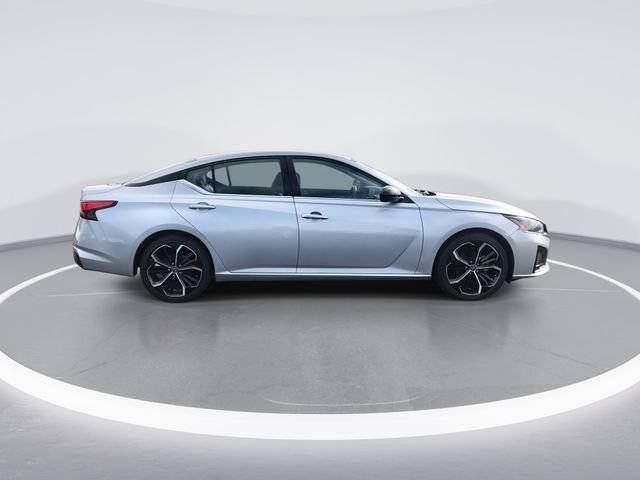 Certified 2024 Nissan Altima 2.5 SR FWD image 9