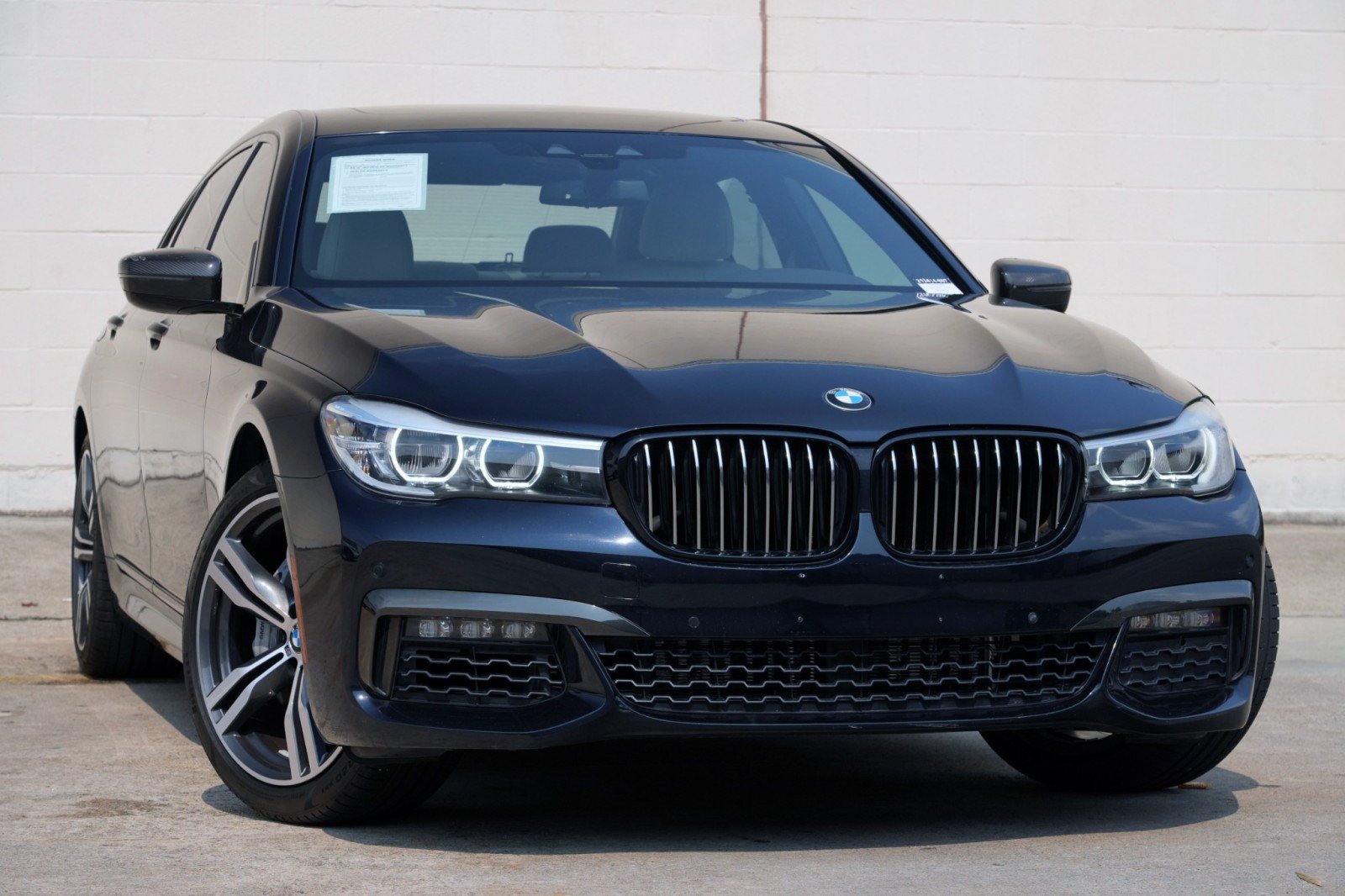 Used 2019 BMW 740i w/ M Sport Package RWD image 4