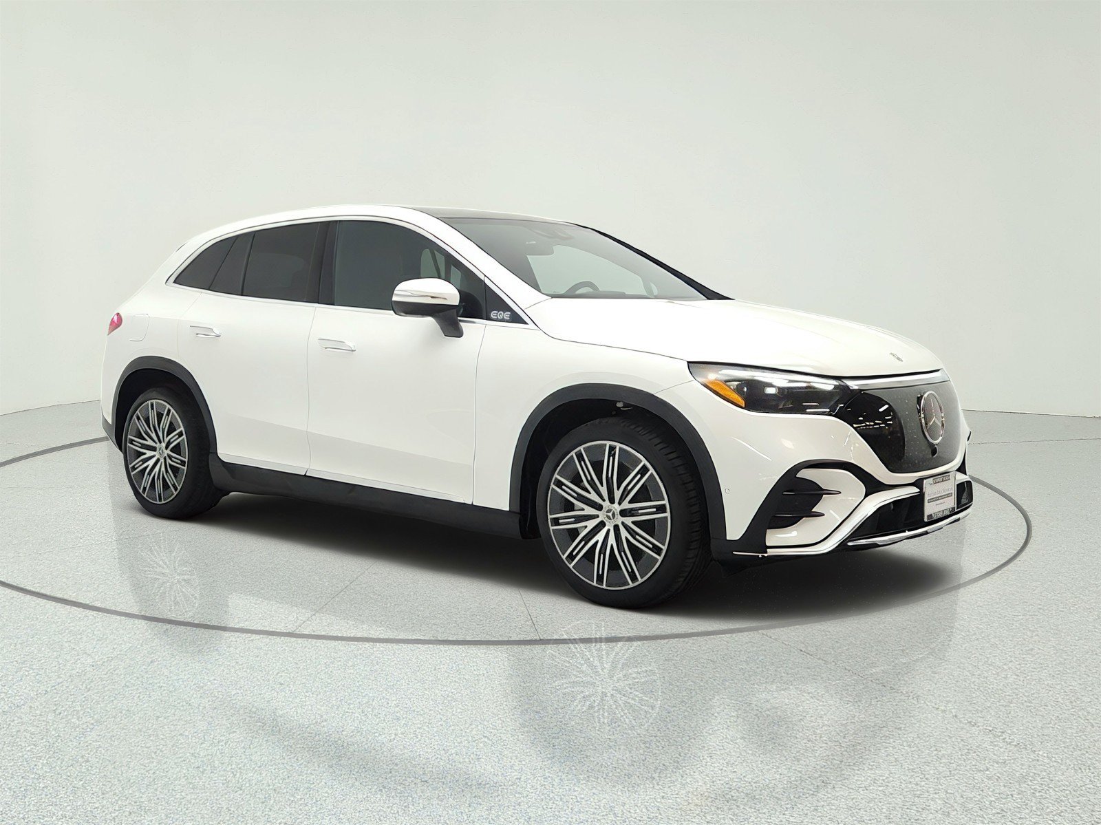 Certified 2023 Mercedes-Benz EQE 500 4MATIC SUV w/ Exclusive Trim Package image 3