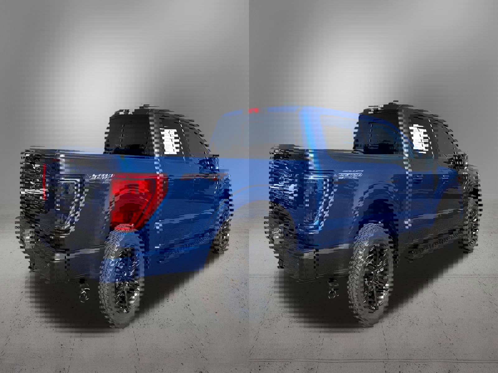 Certified 2022 Ford F150 XLT w/ Equipment Group 302A High image 4