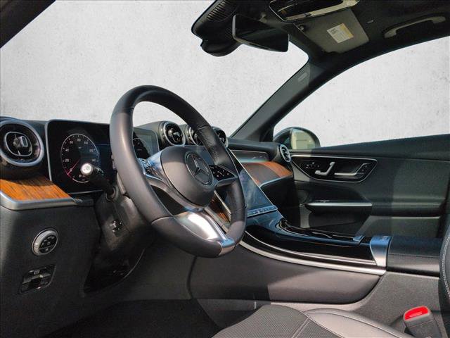 Used 2025 Mercedes-Benz GLC 300 4MATIC image 10