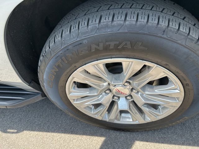 Used 2025 GMC Yukon Denali AWD/4WD image 9