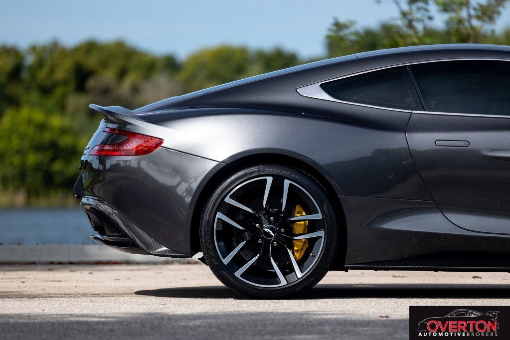 Used 2016 Aston Martin Vanquish Coupe image 35