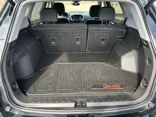 Used 2023 GMC Terrain SLE w/ Driver Convenience Package image 13