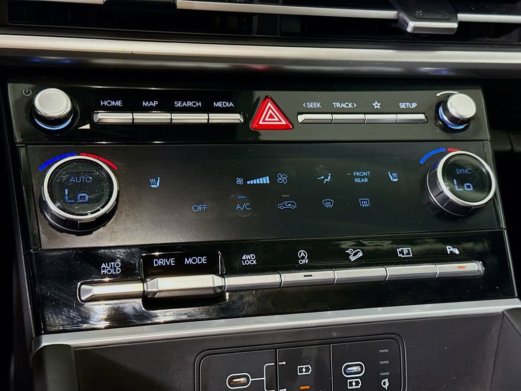 Certified 2025 Hyundai Santa Fe SEL AWD/4WD image 8