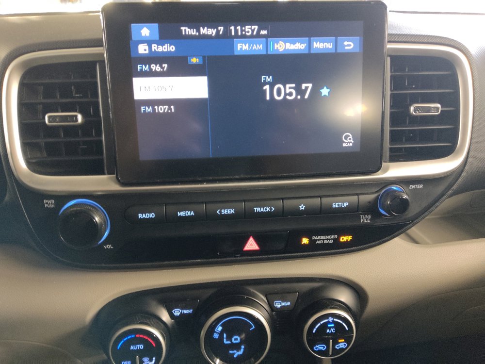 Used 2021 Hyundai Venue SEL FWD image 25