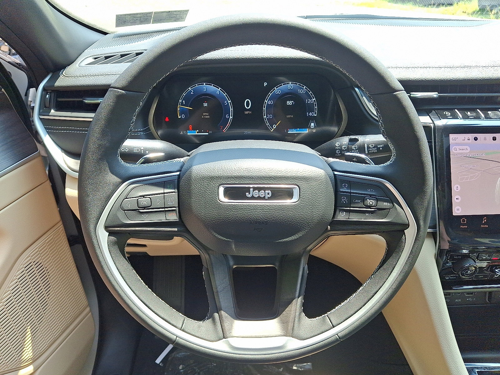 New 2025 Jeep Grand Cherokee Limited image 15