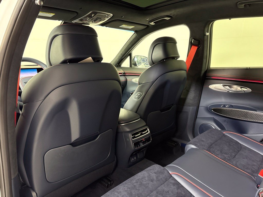 New 2027 Genesis GV70 3.5T Prestige AWD/4WD image 19