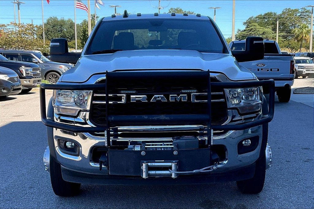 Used 2023 RAM 4500 Tradesman w/ Chrome Appearance Group RWD image 2