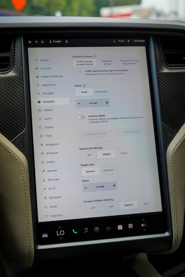 Used 2018 Tesla Model X 100D AWD/4WD image 14