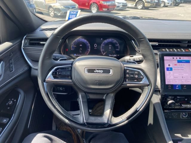 Used 2024 Jeep Grand Cherokee Overland w/ Adv Protech Group III AWD/4WD image 5