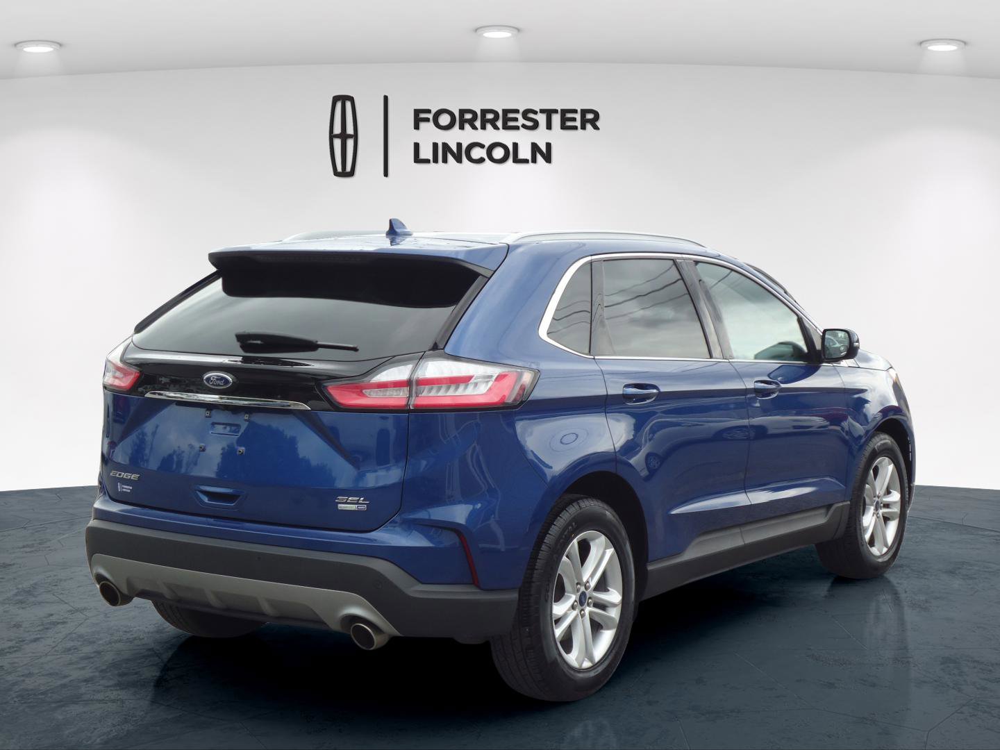 Used 2020 Ford Edge SEL w/ Convenience Package AWD/4WD image 3