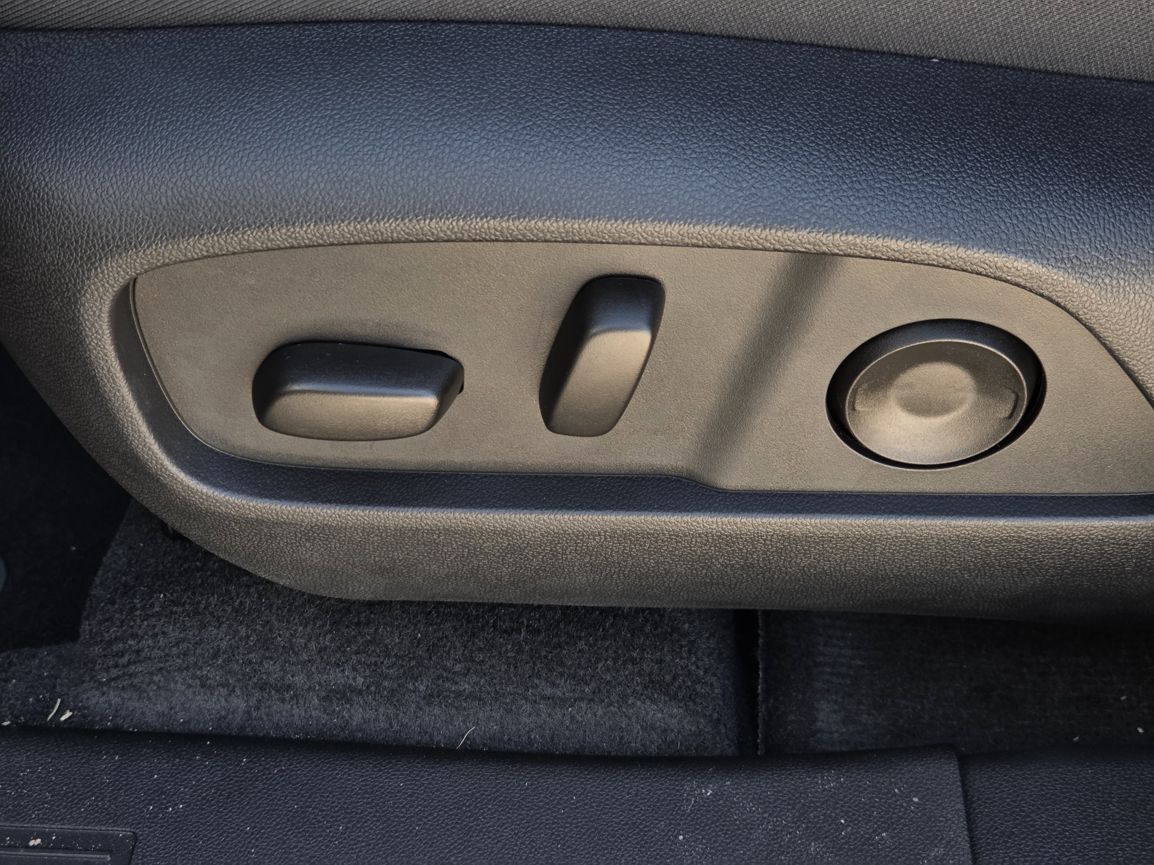 New 2026 Chevrolet Equinox RS w/ Convenience Package III FWD image 18