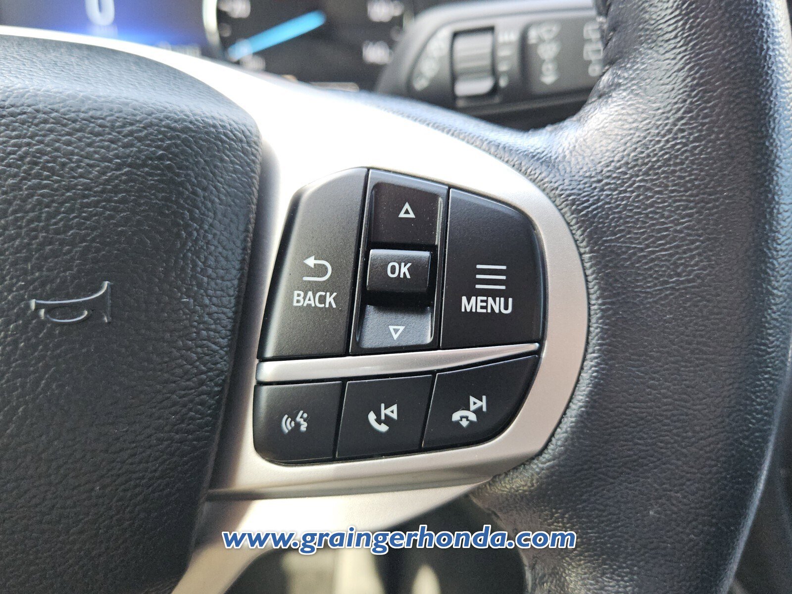 Used 2023 Ford Explorer Limited image 20