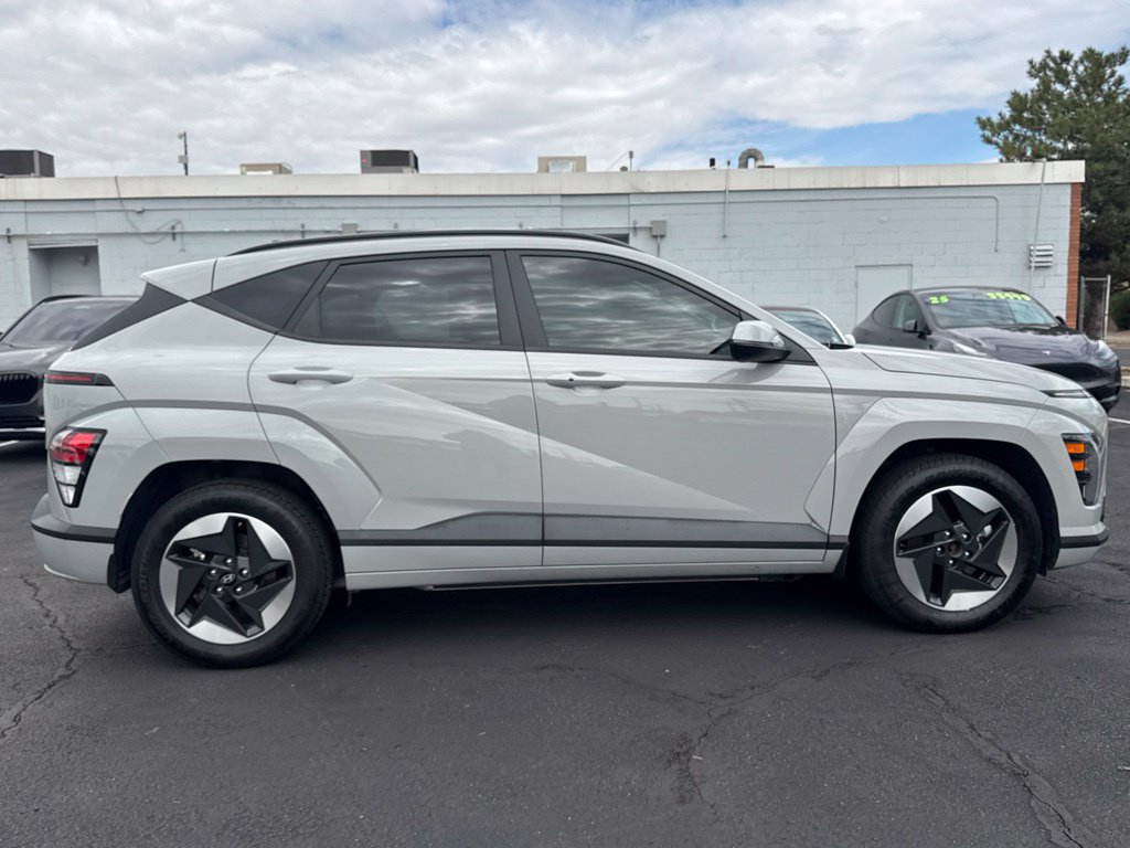 Used 2024 Hyundai Kona SEL FWD image 9