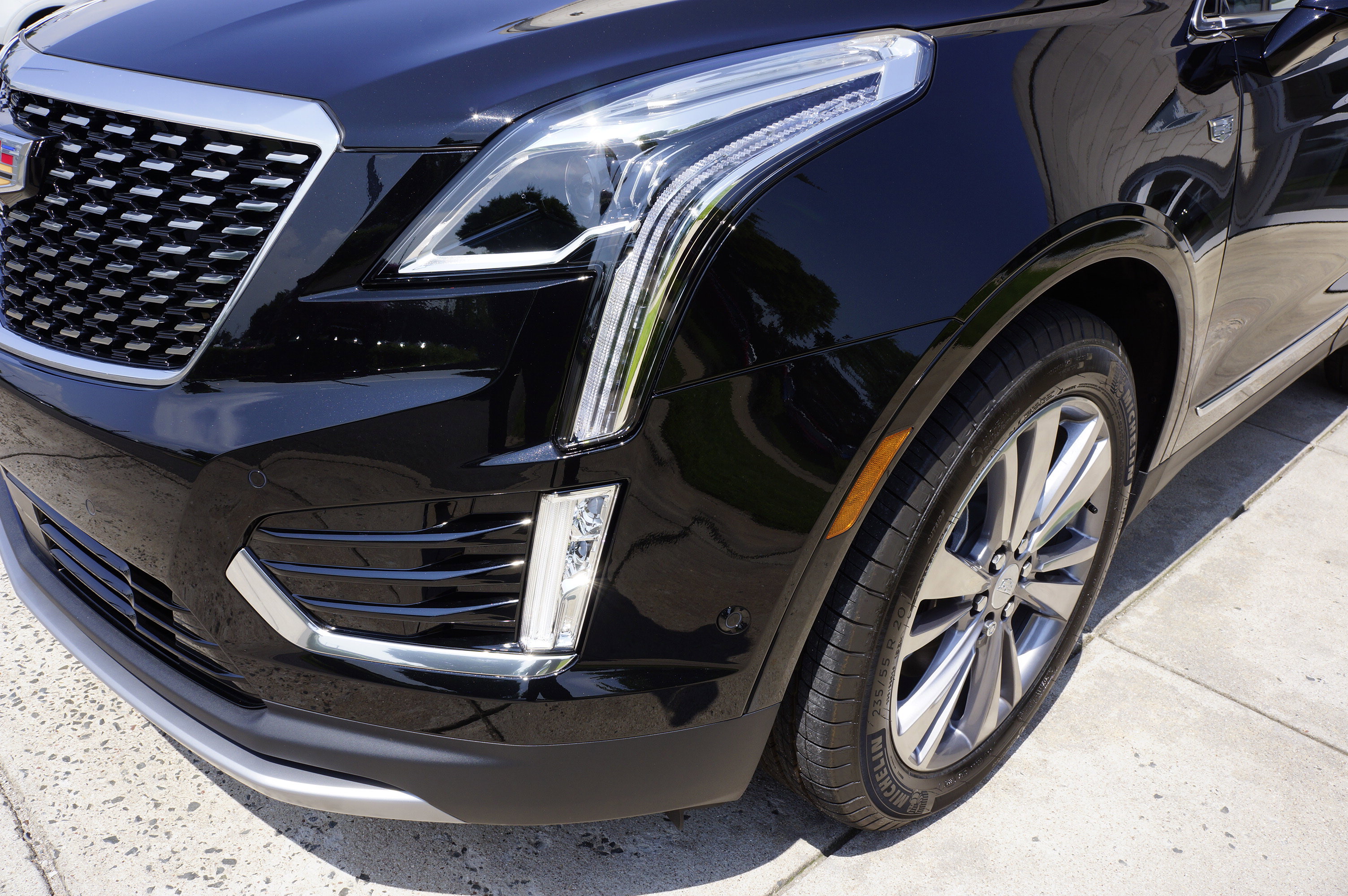 Used 2025 Cadillac XT5 Premium Luxury w/ Technology Package image 16